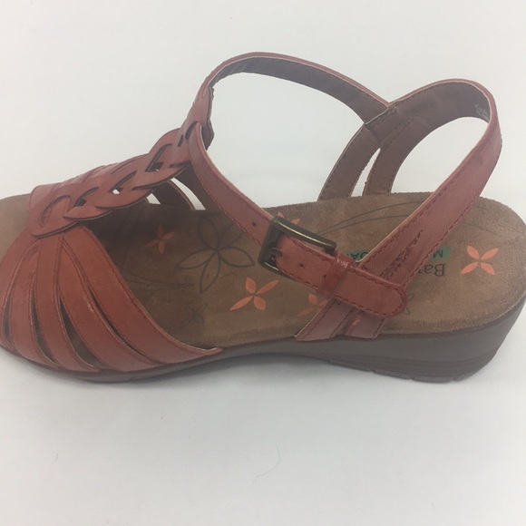 Baretraps Honora Wedge Sandal - Picture 8 of 8